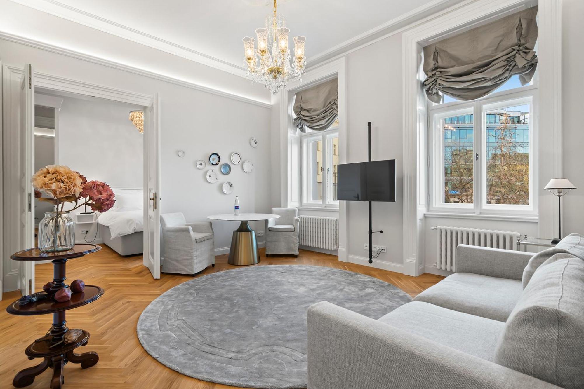 Vodickova Luxury Suites — Photos 2
